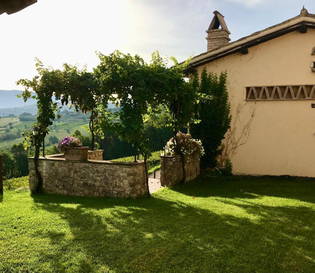 Genius Loci Country Inn Bevagna Esterno foto