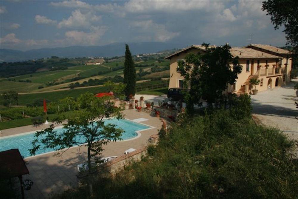 Genius Loci Country Inn Bevagna Esterno foto
