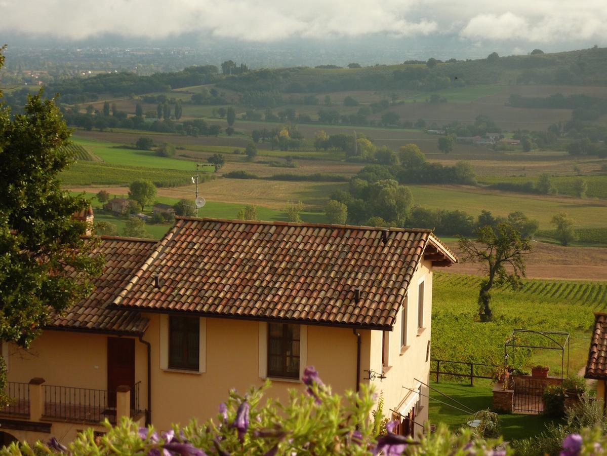 Genius Loci Country Inn Bevagna Esterno foto