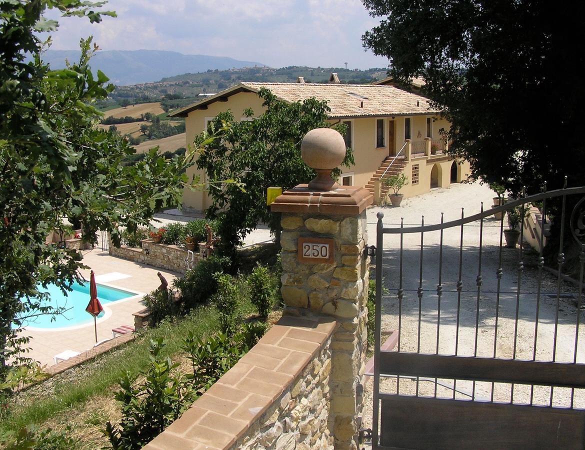 Genius Loci Country Inn Bevagna Esterno foto
