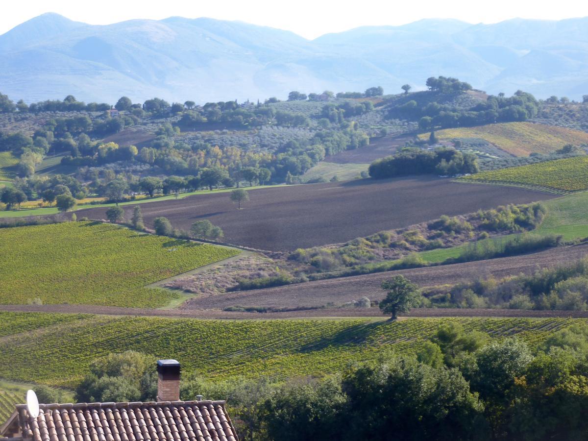 Genius Loci Country Inn Bevagna Esterno foto